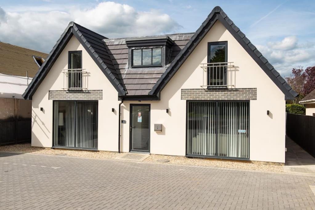 Maisy Lodge - Two Bed Lux Flat - Parking, Netflix, Wifi - Close To Blenheim Palace & Oxford - F2 Kidlington Kültér fotó